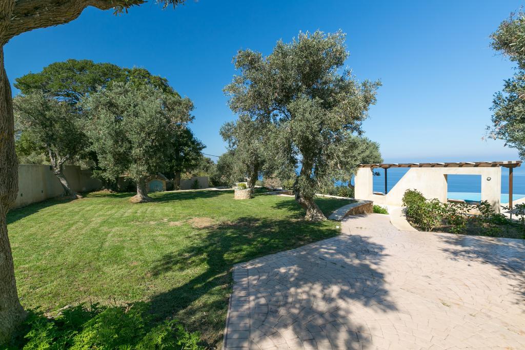 Olivia'S Villas Of Luxury Kalivia  Eksteriør billede